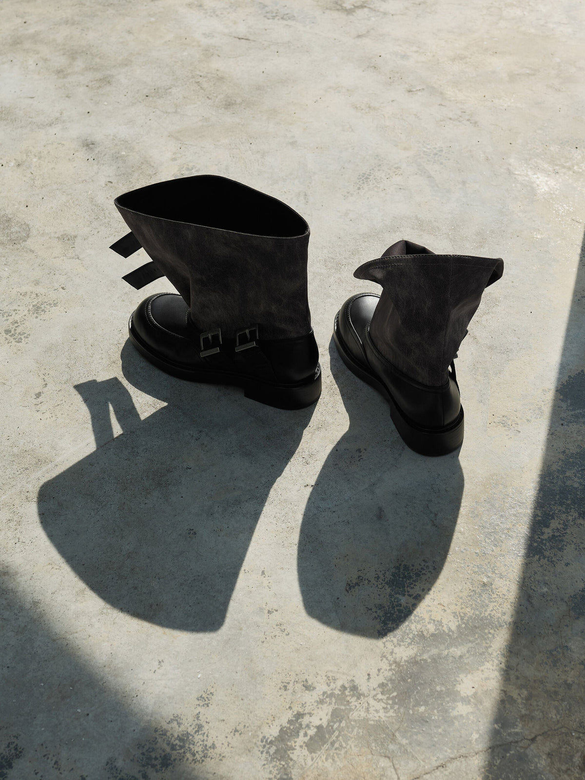 CHARLES & KEITH Recommended / Aether Buckled Calf Boots - Dark Grey