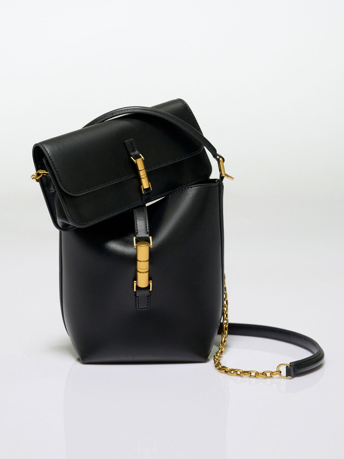 CHARLES & KEITH Deals / Cesia Wallet On Chain - Black