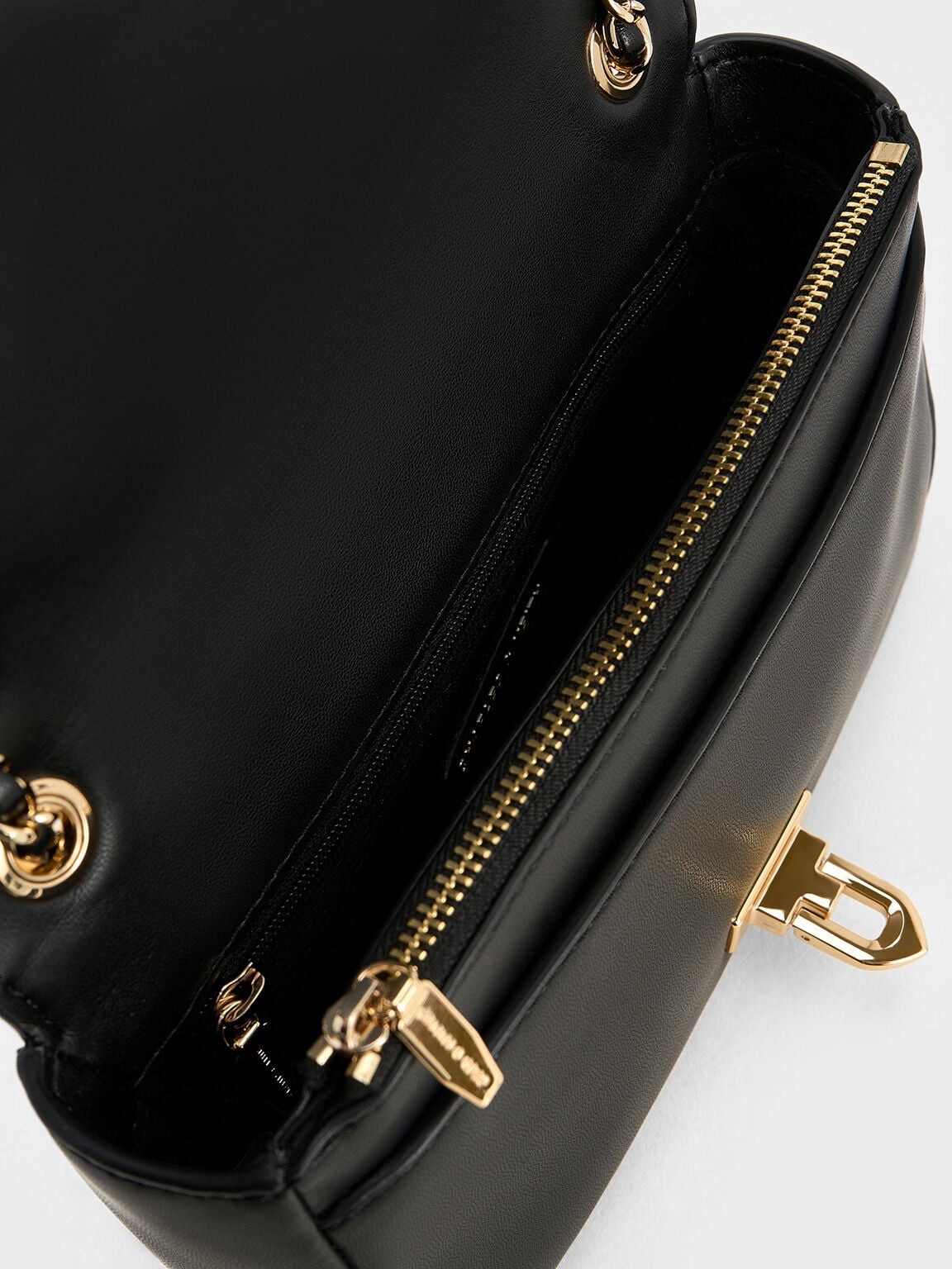 CHARLES & KEITH Popular / Arwen Diamond-Quilt Shoulder Bag - Black