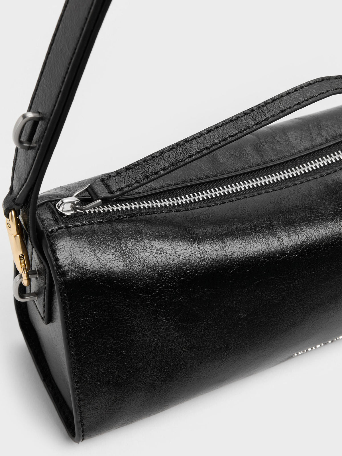 CHARLES & KEITH Classic / Delfina Elongated Shoulder Bag - Noir