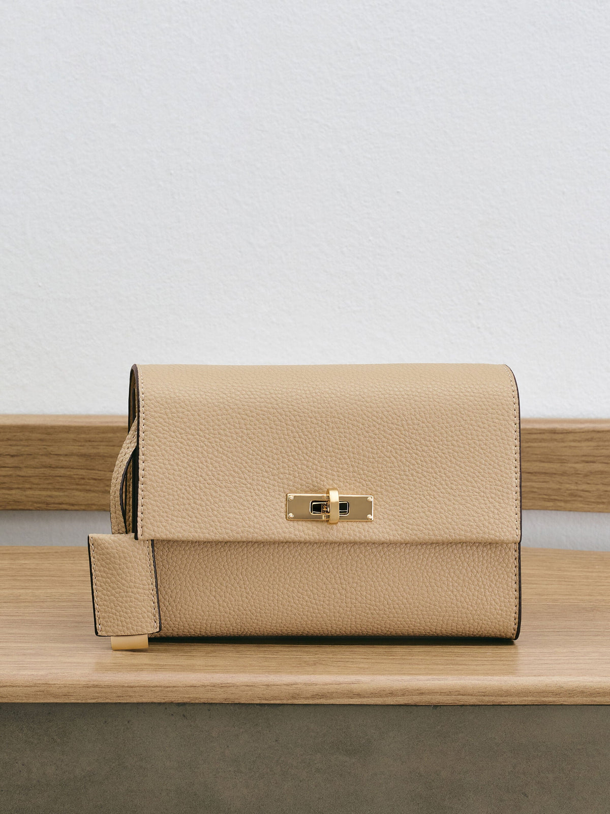 CHARLES & KEITH Top Pick / Chance Turn-Lock Crossbody Bag - Nutmeg Beige