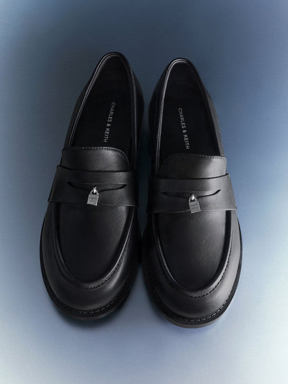 CHARLES & KEITH Signature / Griselda Loafers - Black