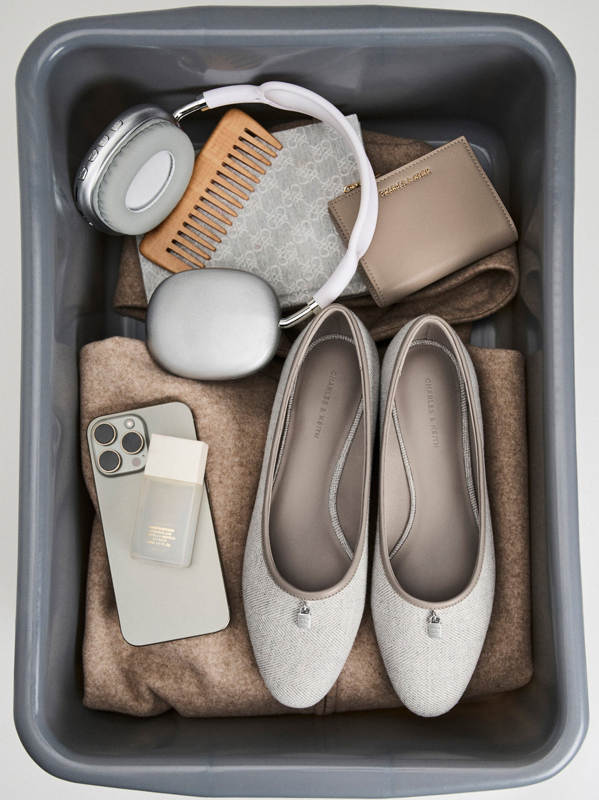 CHARLES & KEITH Essential / Griselda Two-Tone Ballet Flats - Light Grey