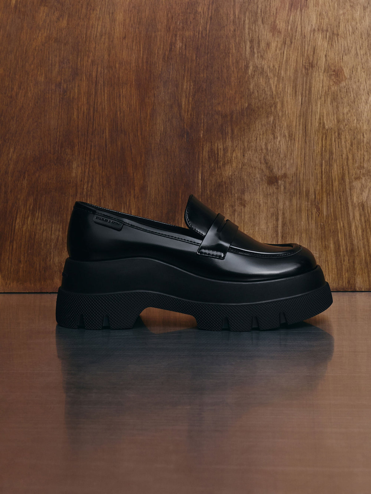 CHARLES & KEITH Everyday / Leoi Platform Penny Loafers - Black Box