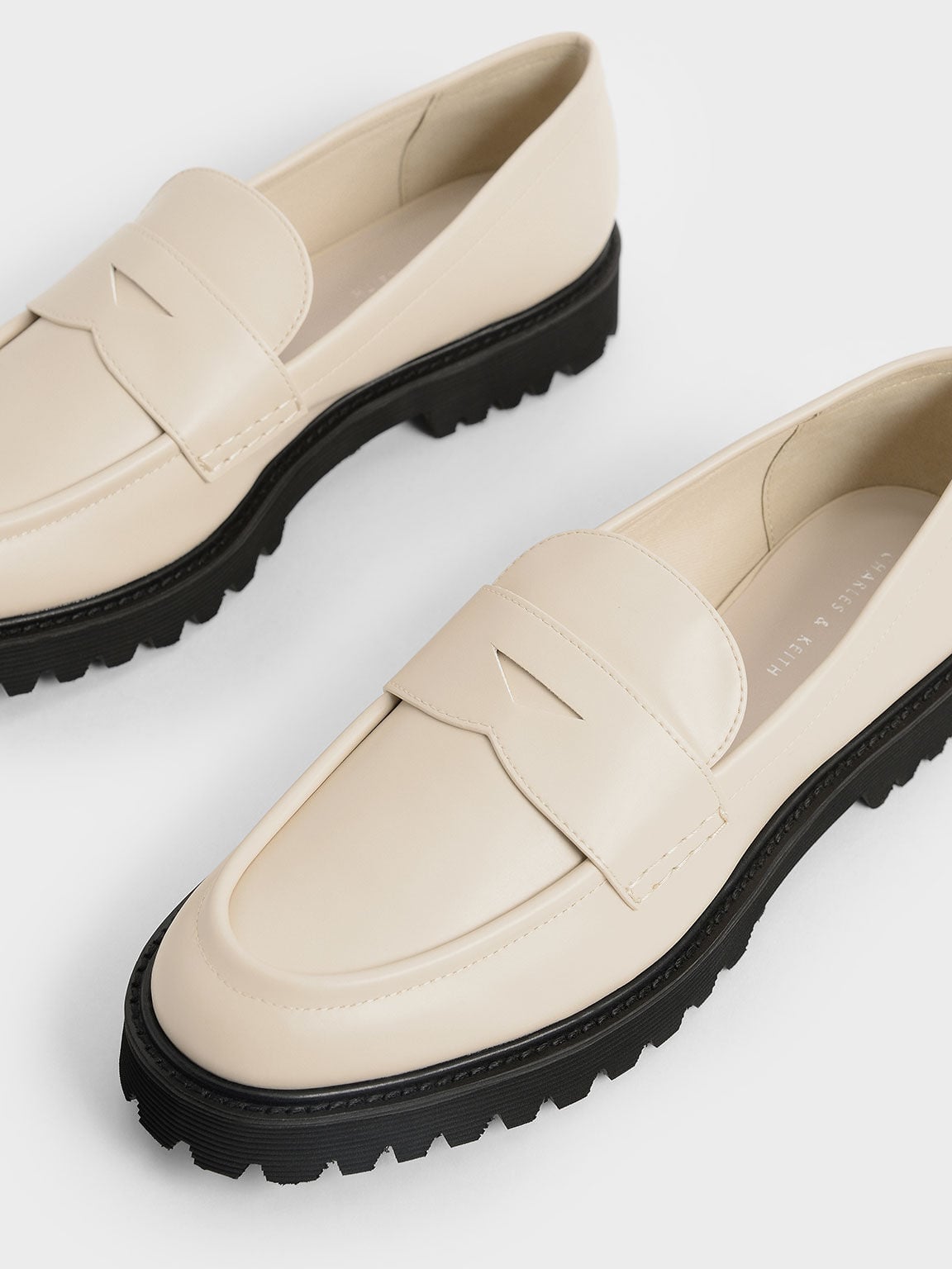 CHARLES & KEITH Best Seller / Chunky Penny Loafers - Chalk
