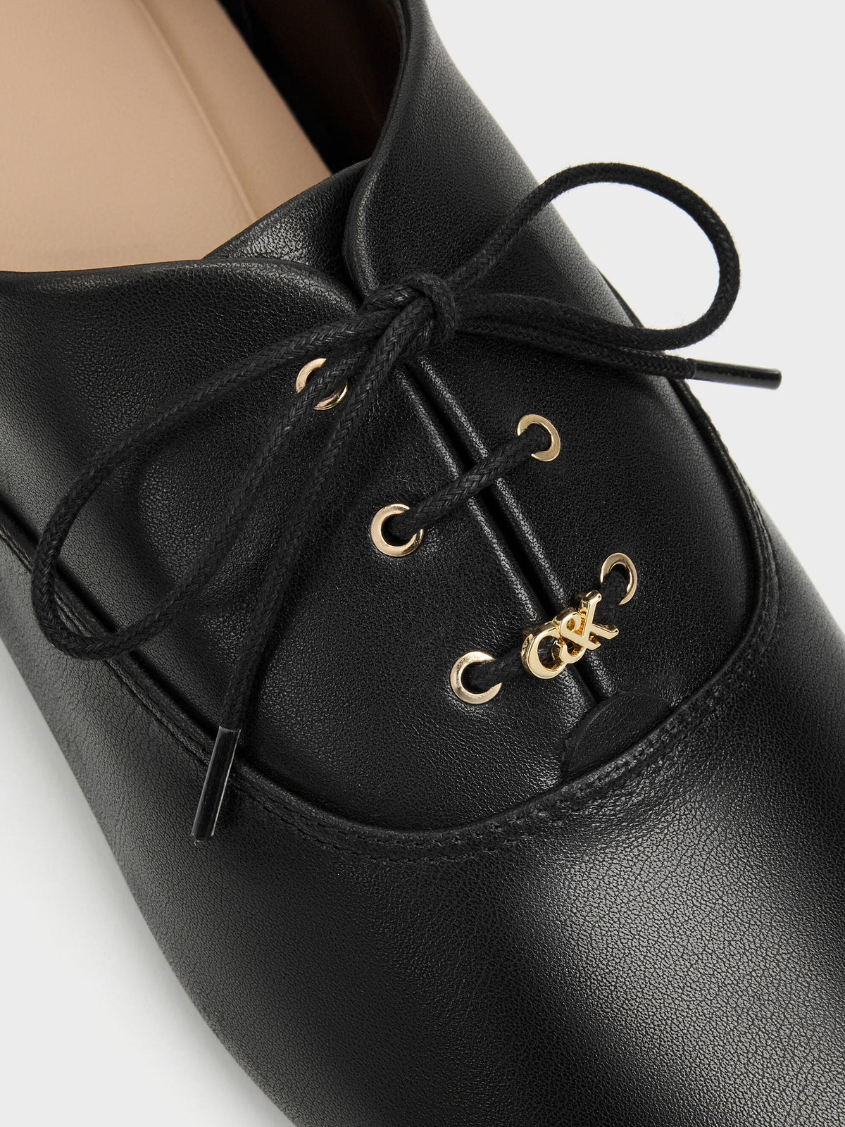 CHARLES & KEITH Recommended / Pippa Leather Derby Flats - Black