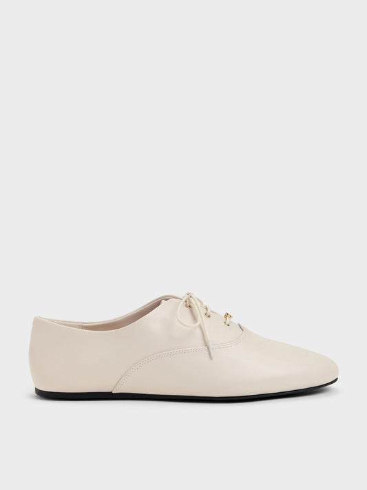 CHARLES & KEITH Trending / Pippa Leather Derby Flats - Chalk