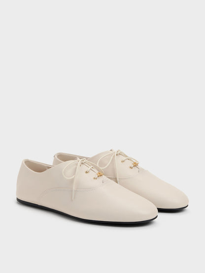 CHARLES & KEITH Trending / Pippa Leather Derby Flats - Chalk