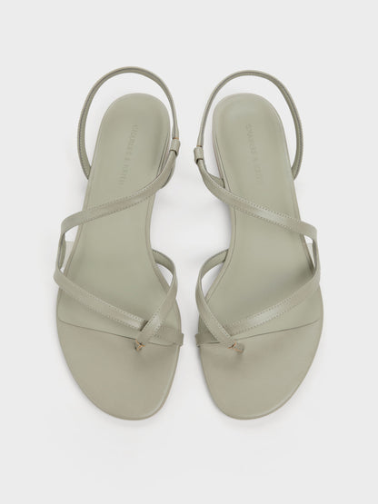 CHARLES & KEITH Customer Favorite / Arden Wavy Toe-Ring Sandals - Mint Green