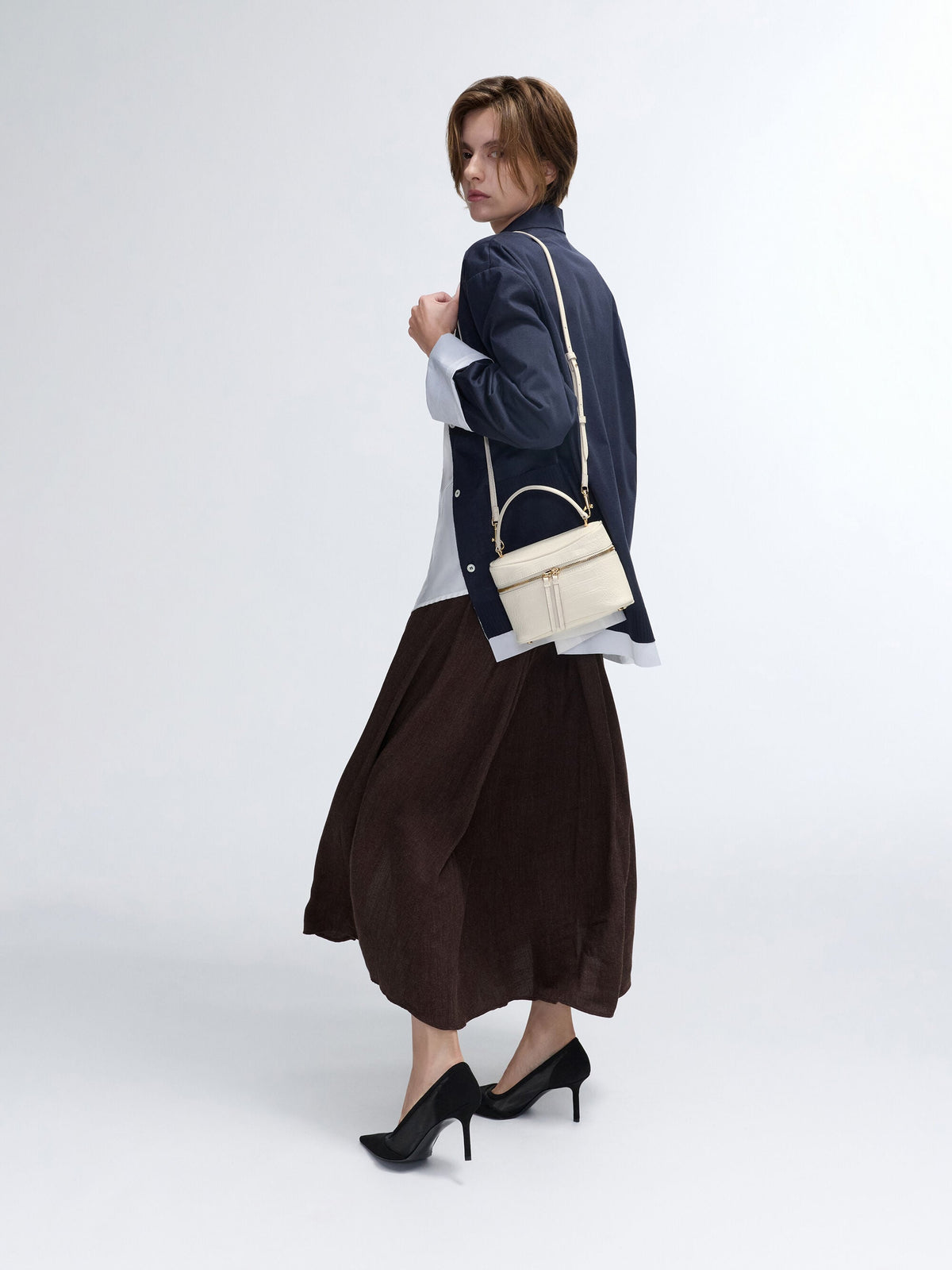 CHARLES & KEITH Deals / Pansy Croc-Effect Vanity Bag - Cream