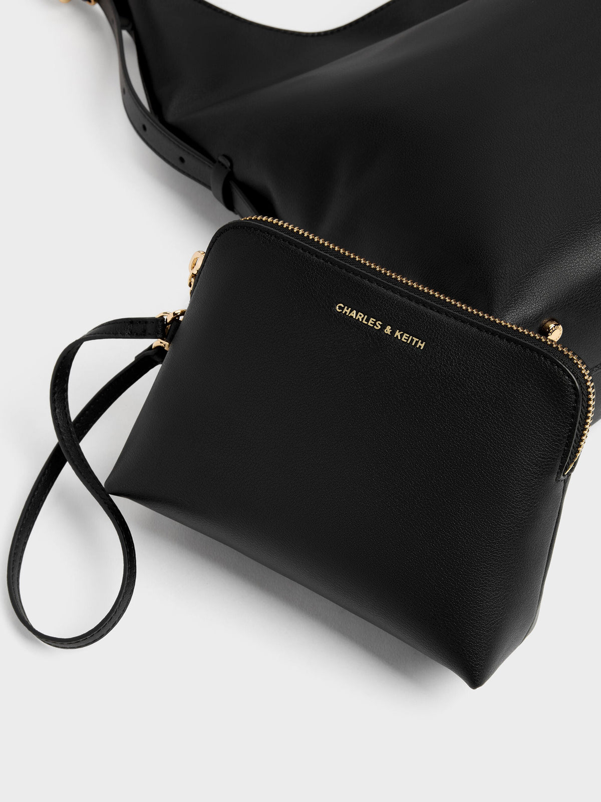 CHARLES & KEITH Recommended / Aislin Hobo Bag - Black