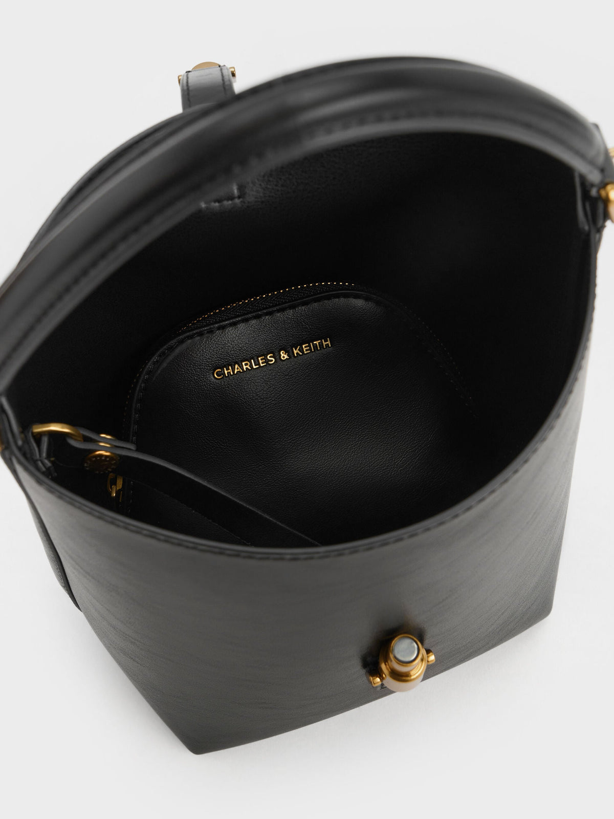 CHARLES & KEITH Exclusive / Cesia Metallic-Accent Bucket Bag - Black