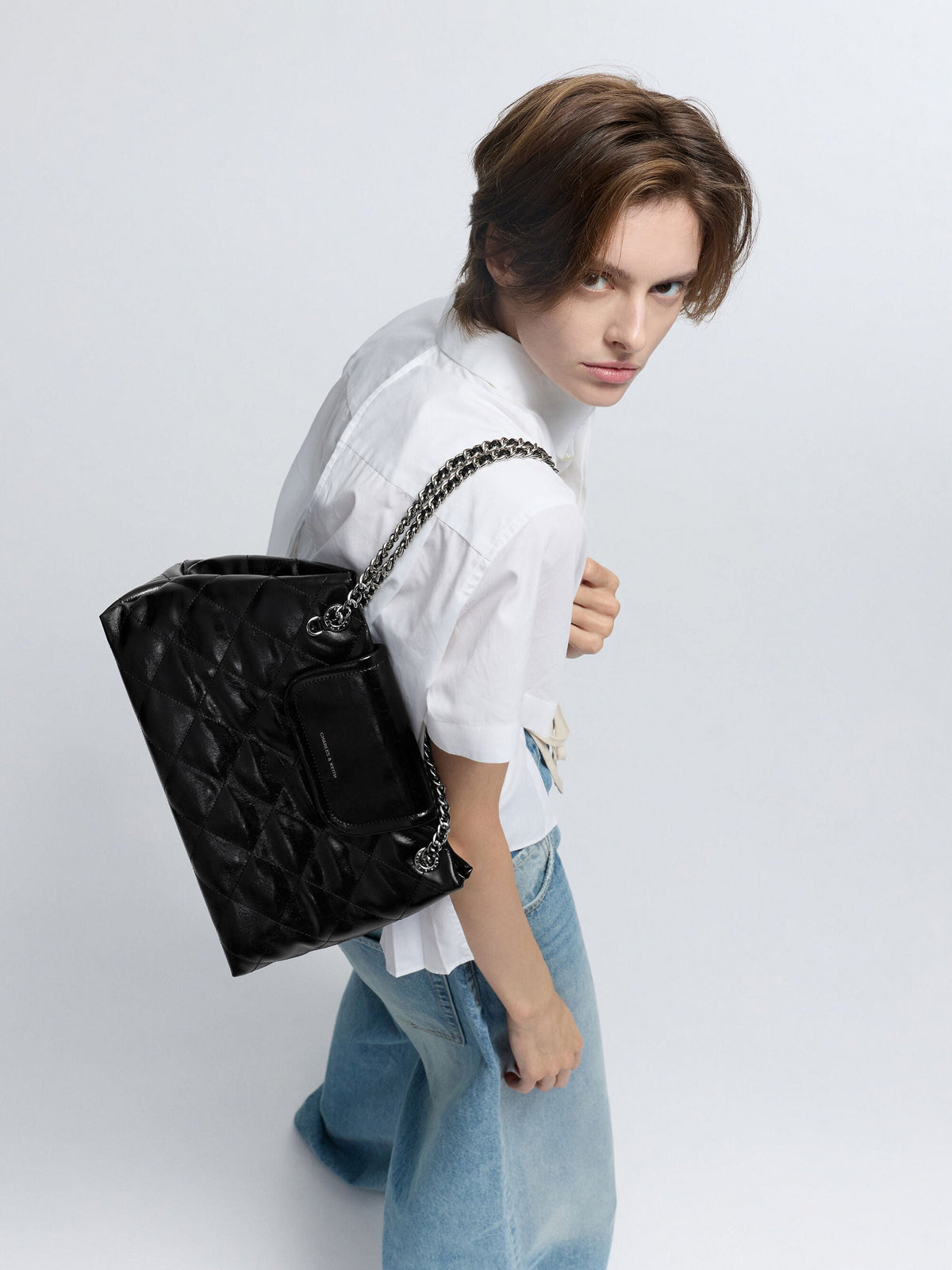CHARLES & KEITH Recommended / Large Apfra Quilted Shoulder Bag - Noir