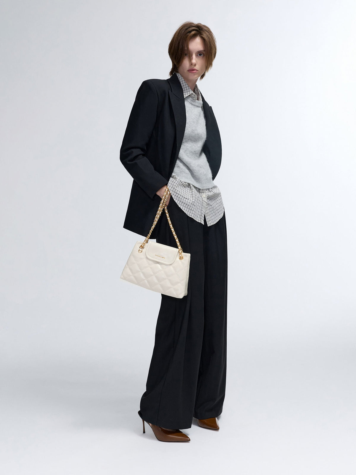 CHARLES & KEITH Trending / Apfra Quilted Shoulder Bag - Cream