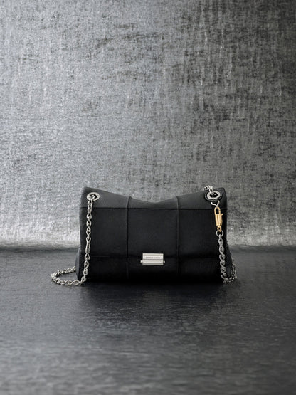 CHARLES & KEITH Hot Sale / Delfina Quilted Chain-Strap Shoulder Bag - Black