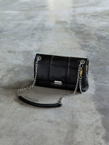 CHARLES & KEITH Hot Sale / Delfina Quilted Chain-Strap Shoulder Bag - Black