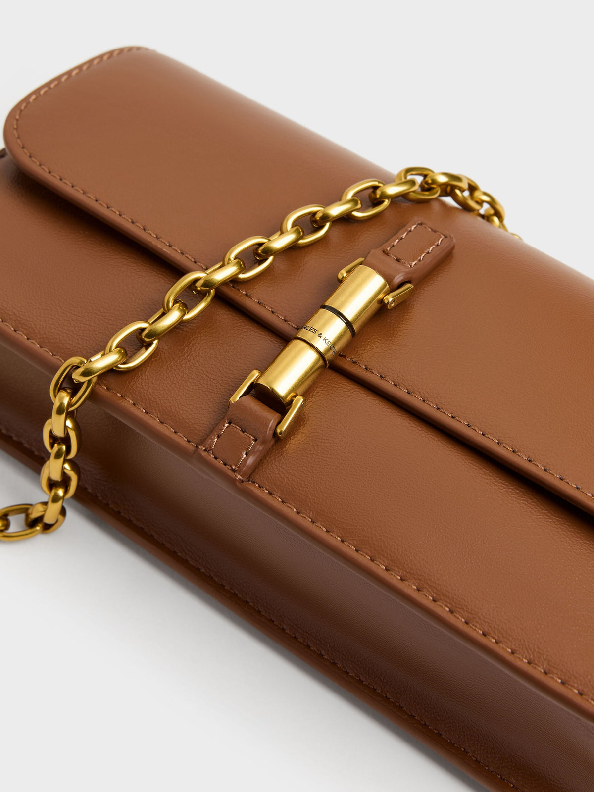 CHARLES & KEITH Signature / Cesia Wallet On Chain - Chocolate