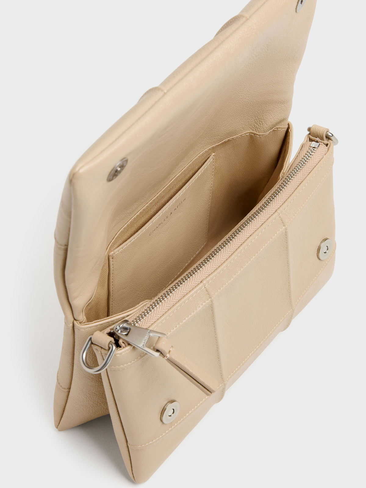 CHARLES & KEITH Premium / Delfina Quilted Wallet On Chain - Sand Beige