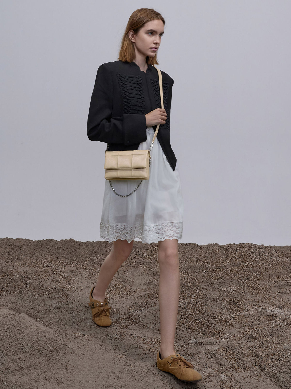 CHARLES & KEITH Premium / Delfina Quilted Wallet On Chain - Sand Beige