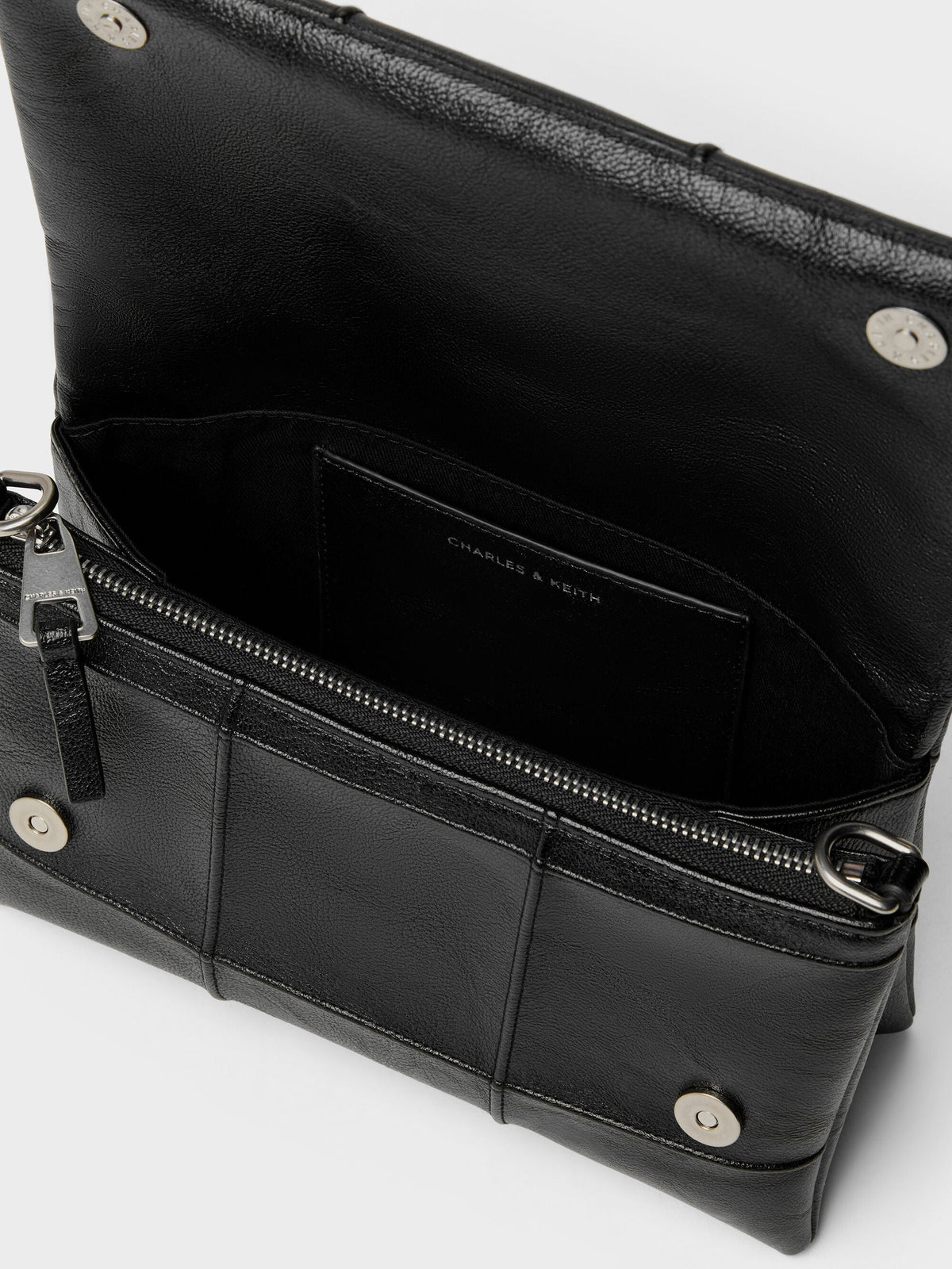 CHARLES & KEITH Popular / Delfina Quilted Wallet On Chain - Black