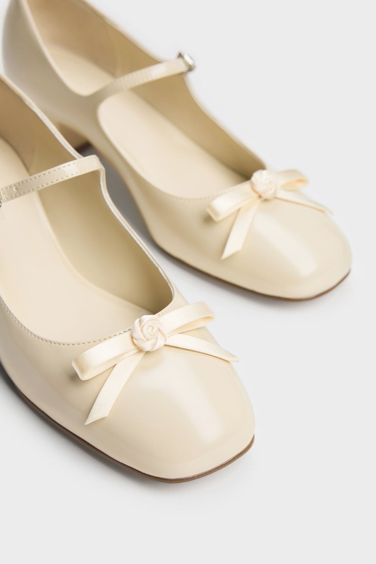 CHARLES & KEITH New / Kelis Rose-Bow Mary Jane Pumps - Beige