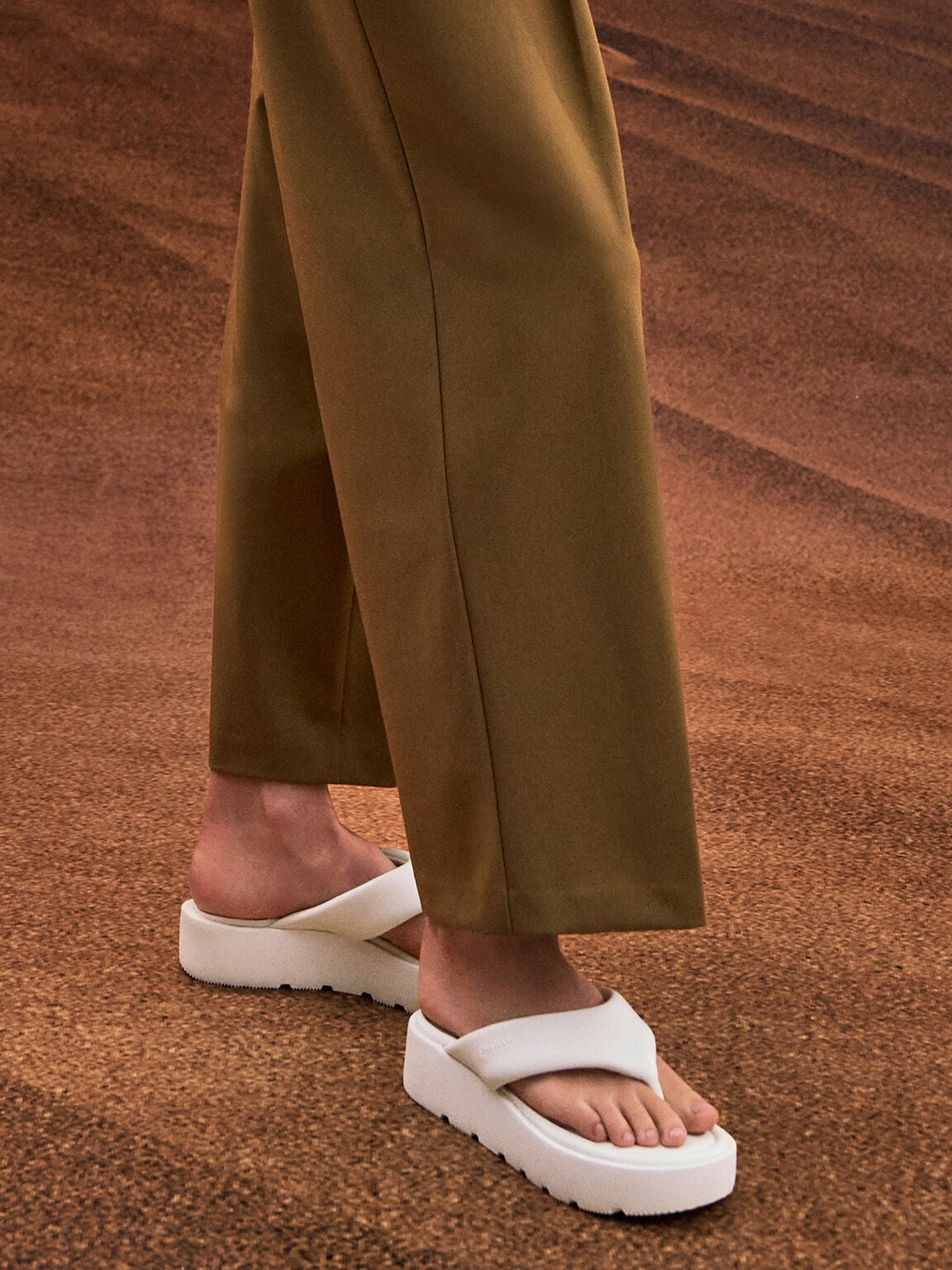 CHARLES & KEITH Essential / V-Strap Flatform Thong Sandals - White