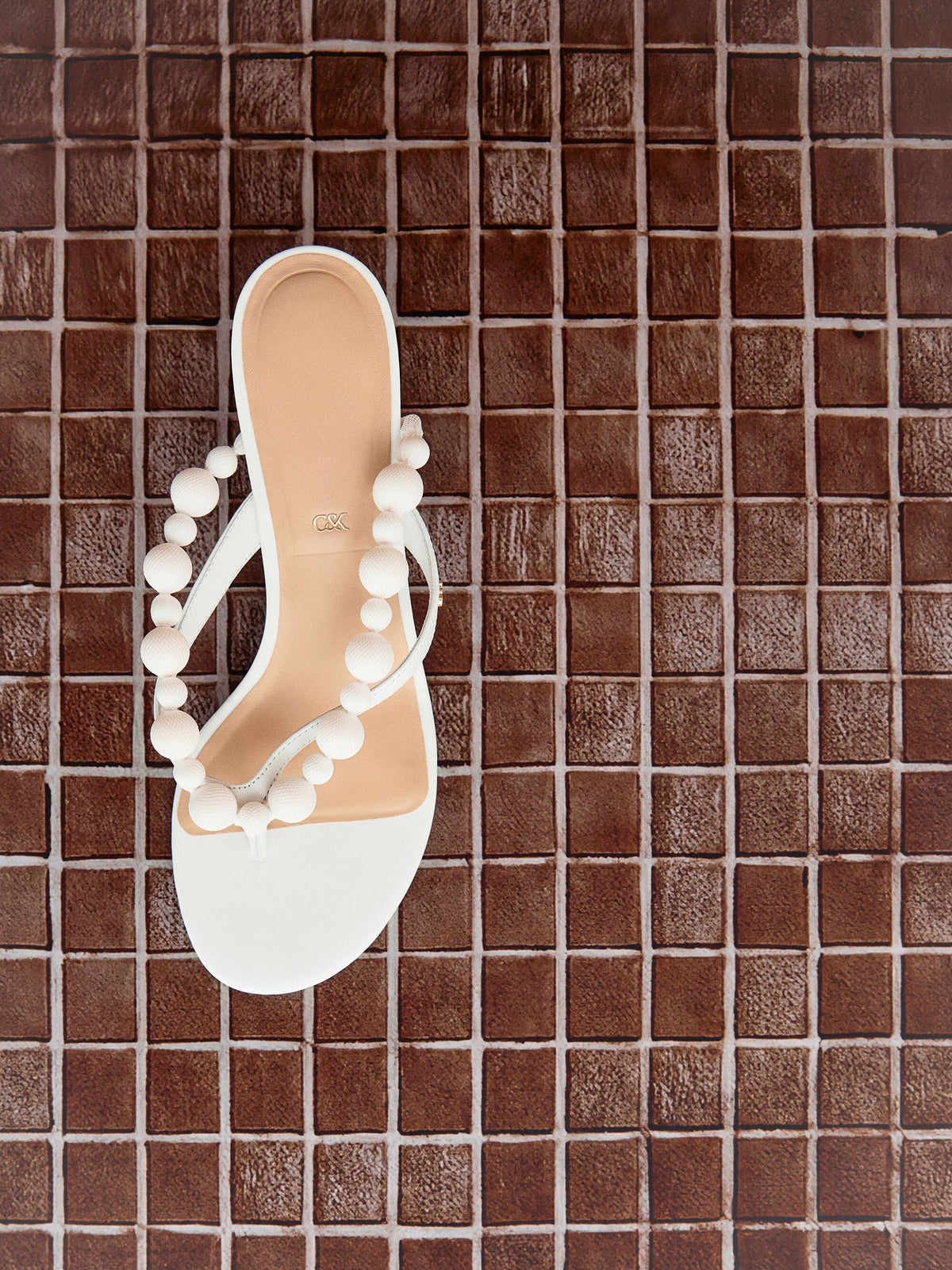 CHARLES & KEITH Smart Buy / Leather Beaded Thong Kitten Heels - Chalk