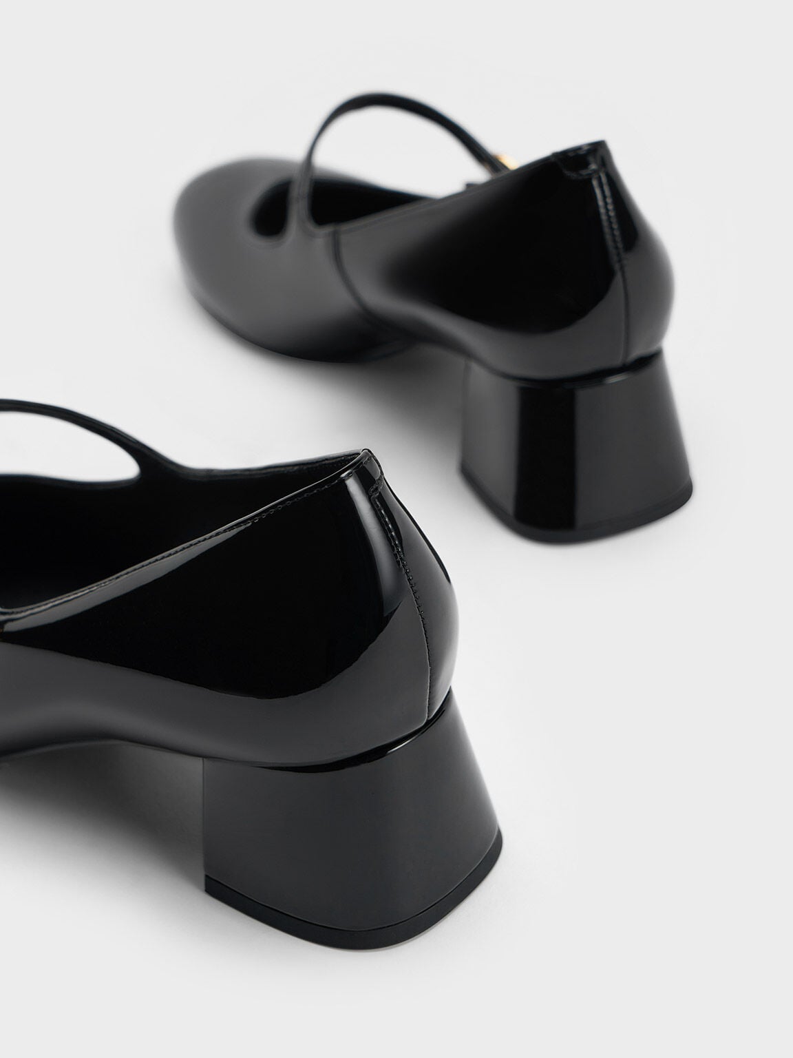 CHARLES & KEITH Classic / Hettie Patent Mary Jane Pumps - Black Patent