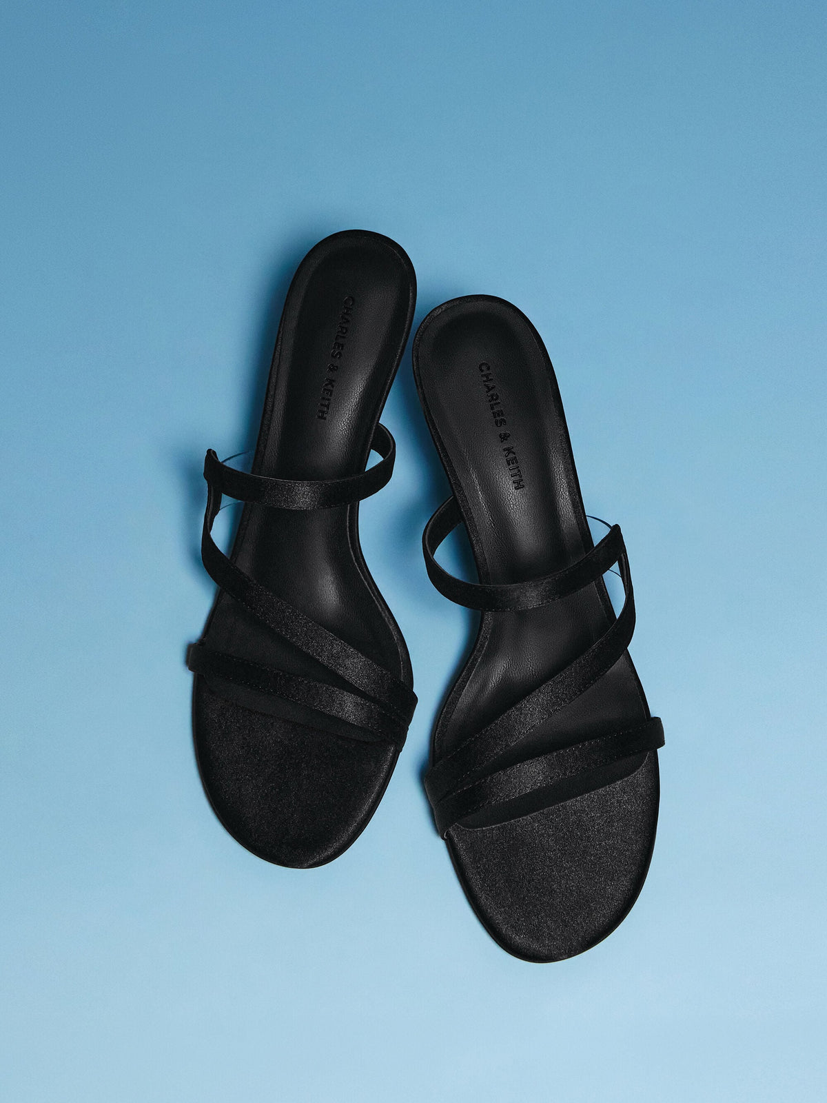 CHARLES & KEITH Top Pick / Arden Satin Wavy Heeled Mules - Black Textured