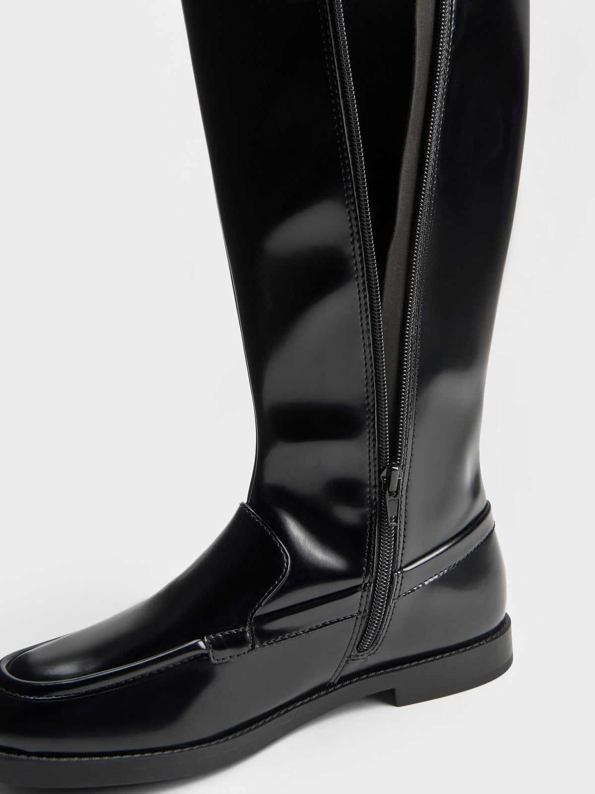 CHARLES & KEITH Value / Jagger Knee-High Loafer-Boots - Black Box