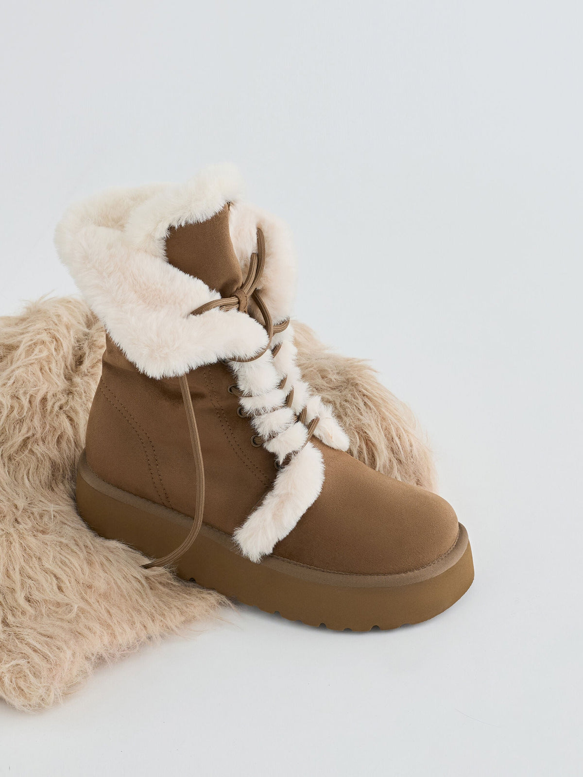 CHARLES & KEITH Great Value / Faux Suede & Faux Fur Flatform Boots - Brown