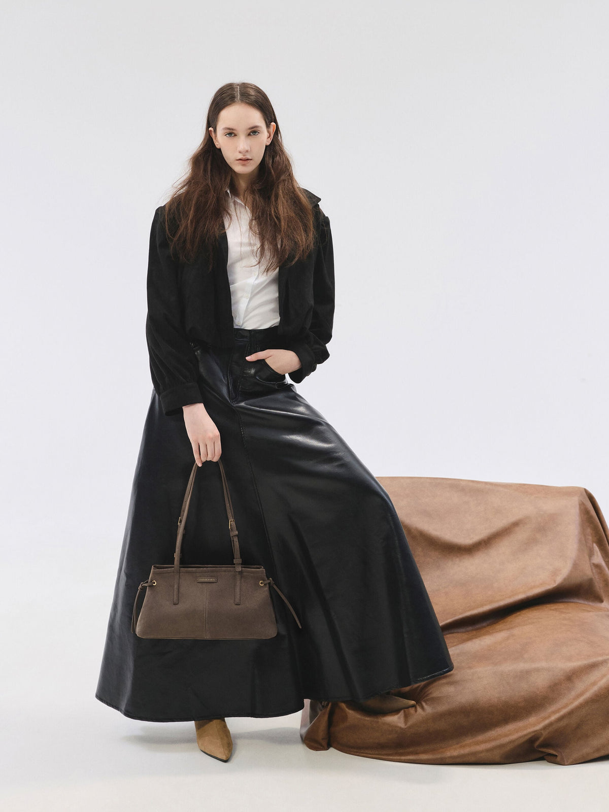 CHARLES & KEITH Top Pick / Noane Elongated-Handle Shoulder Bag - Stone Grey