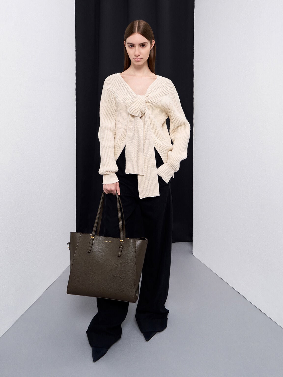 CHARLES & KEITH Classic / Sansa Tote Bag - Dark Moss
