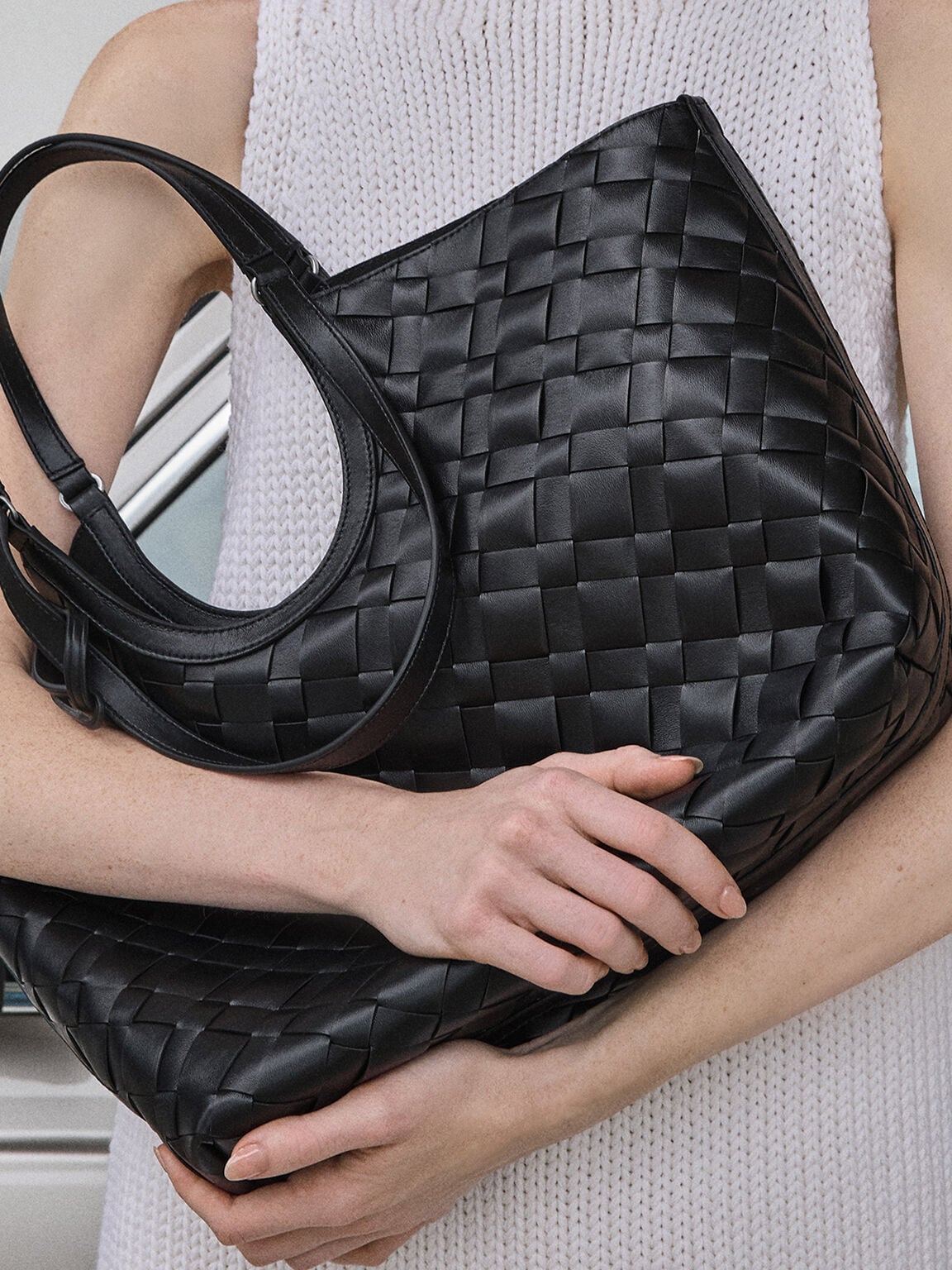 CHARLES & KEITH Exclusive / Ivette Woven Tote Bag - Noir