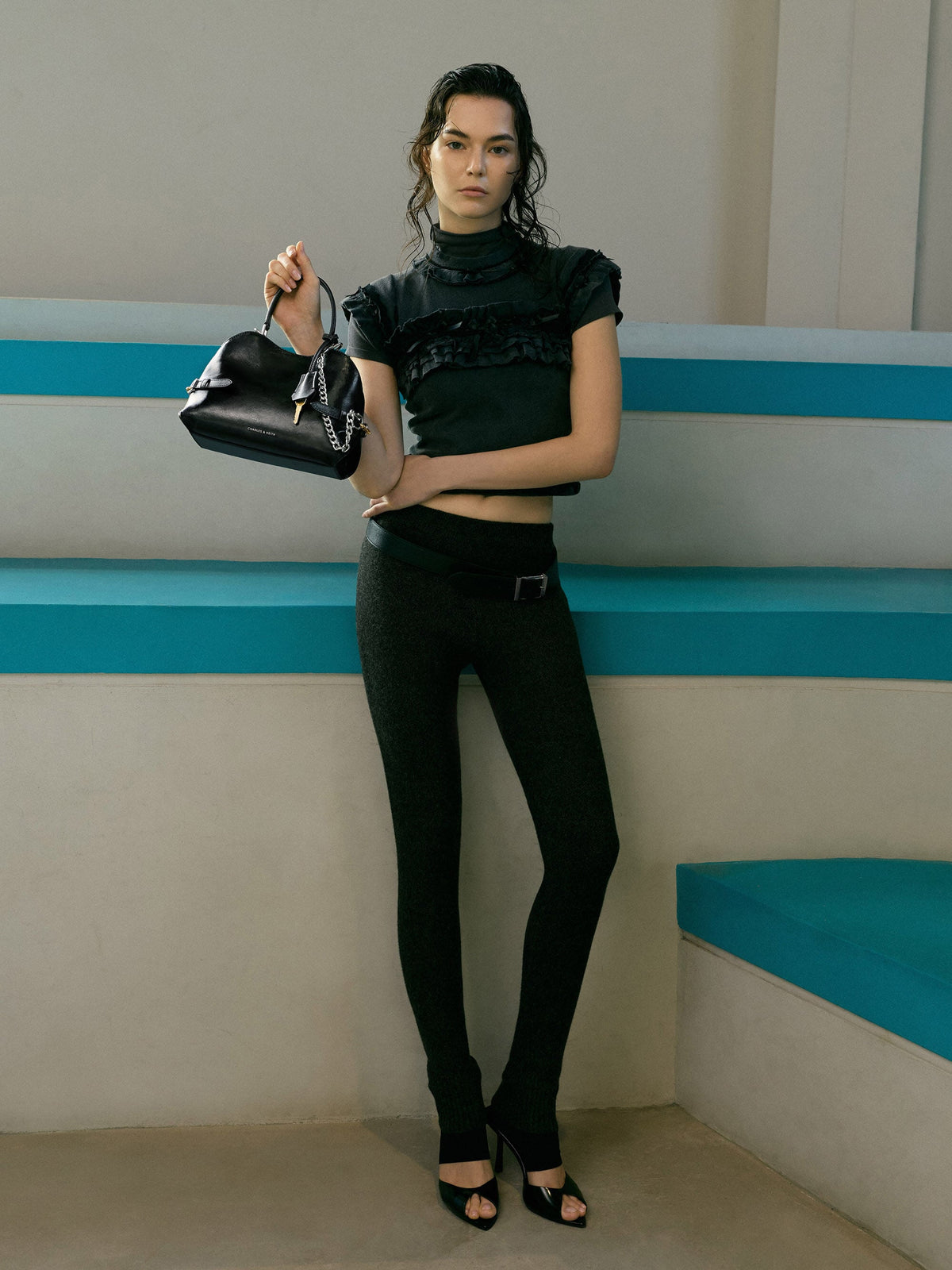 CHARLES & KEITH Customer Favorite / Delfina Chain Side-Belt Tote Bag - Noir
