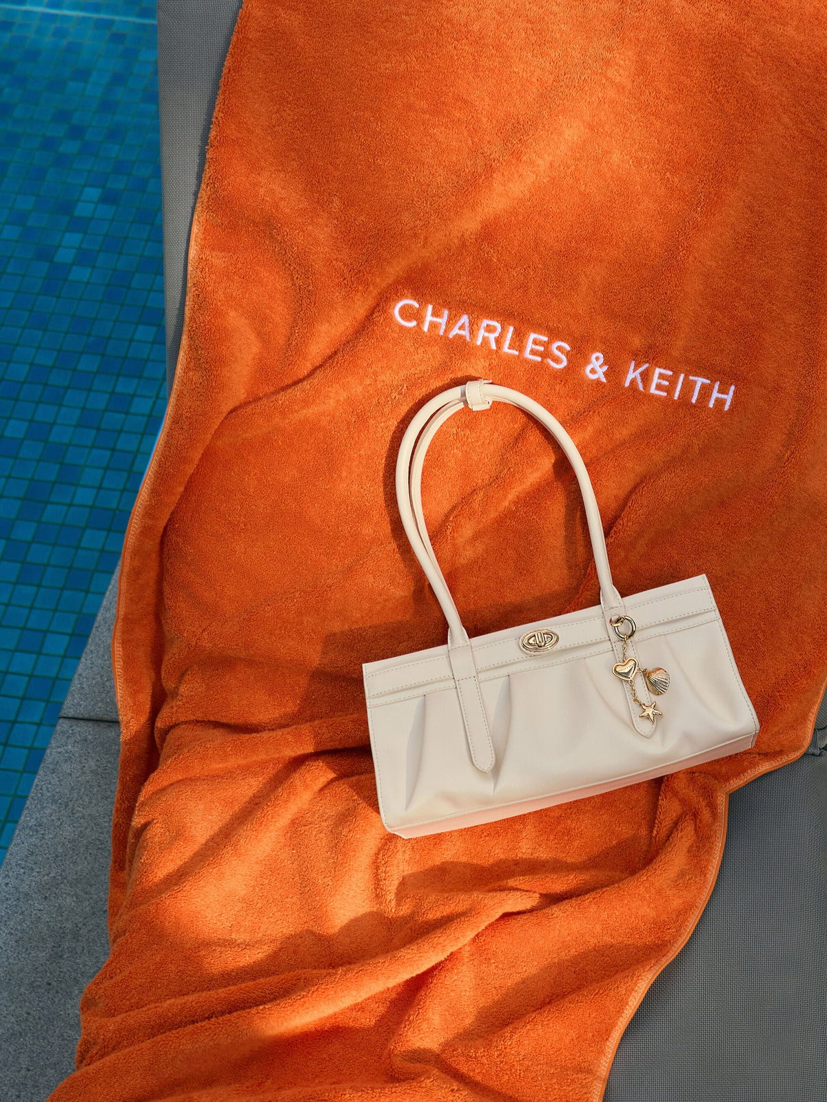CHARLES & KEITH Exclusive / Isolde Belted Ruched Shoulder Bag - Cream