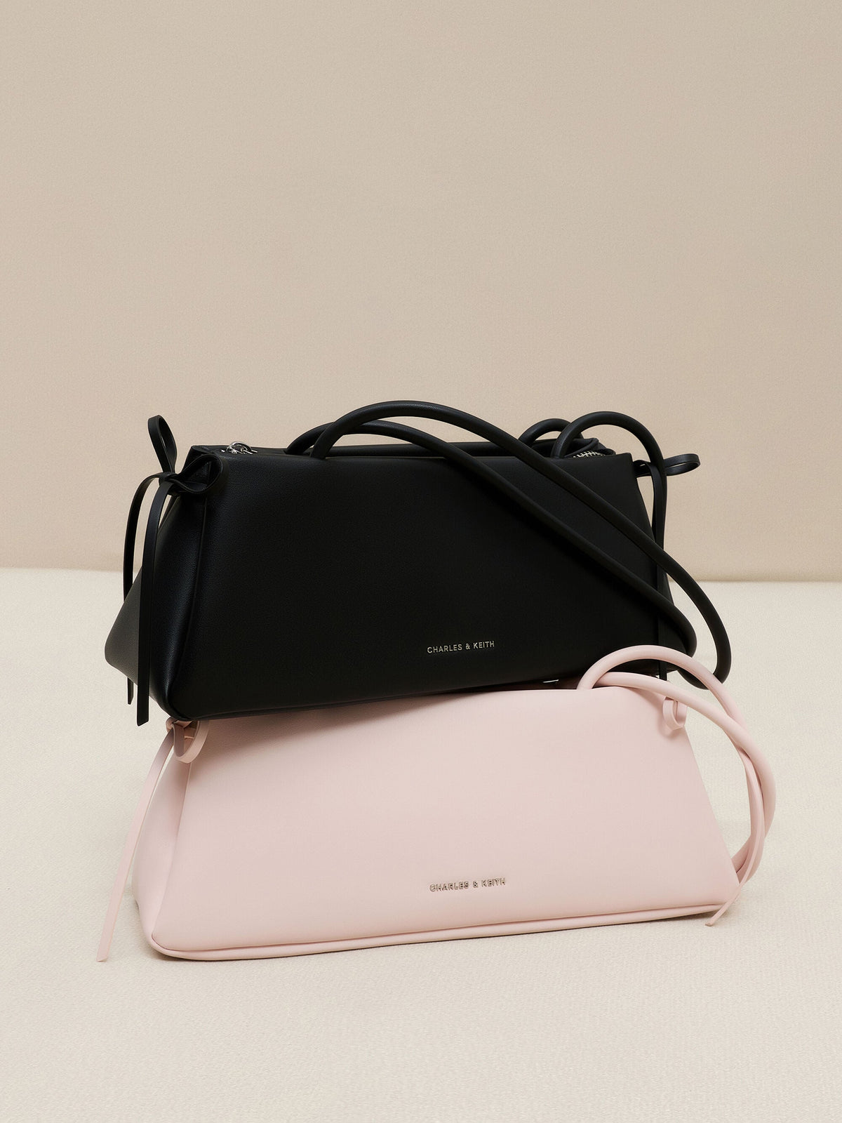 CHARLES & KEITH Trending / Hazel Bow Shoulder Bag - Noir