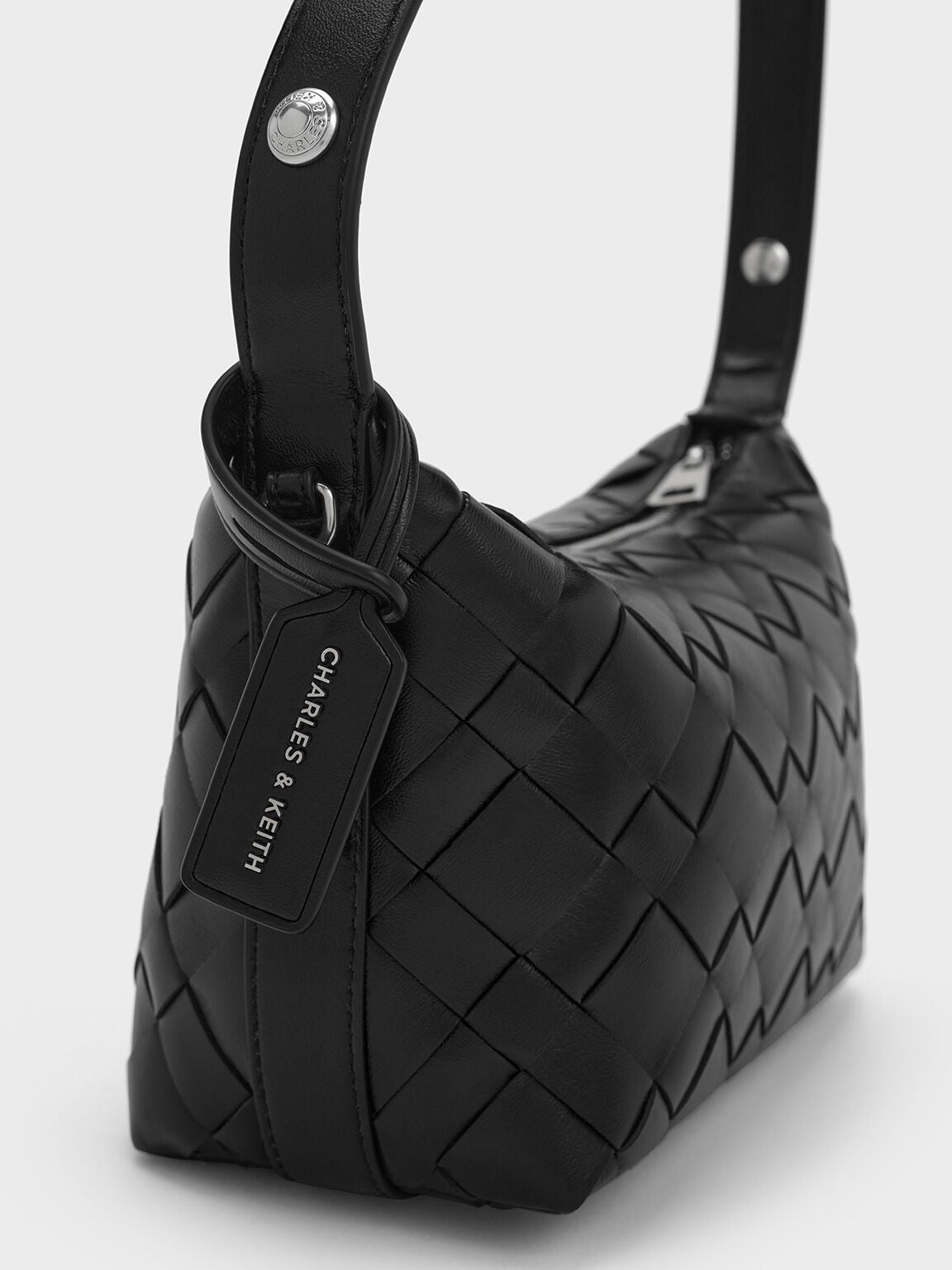 CHARLES & KEITH Great Value / Ivette Woven Shoulder Bag - Noir