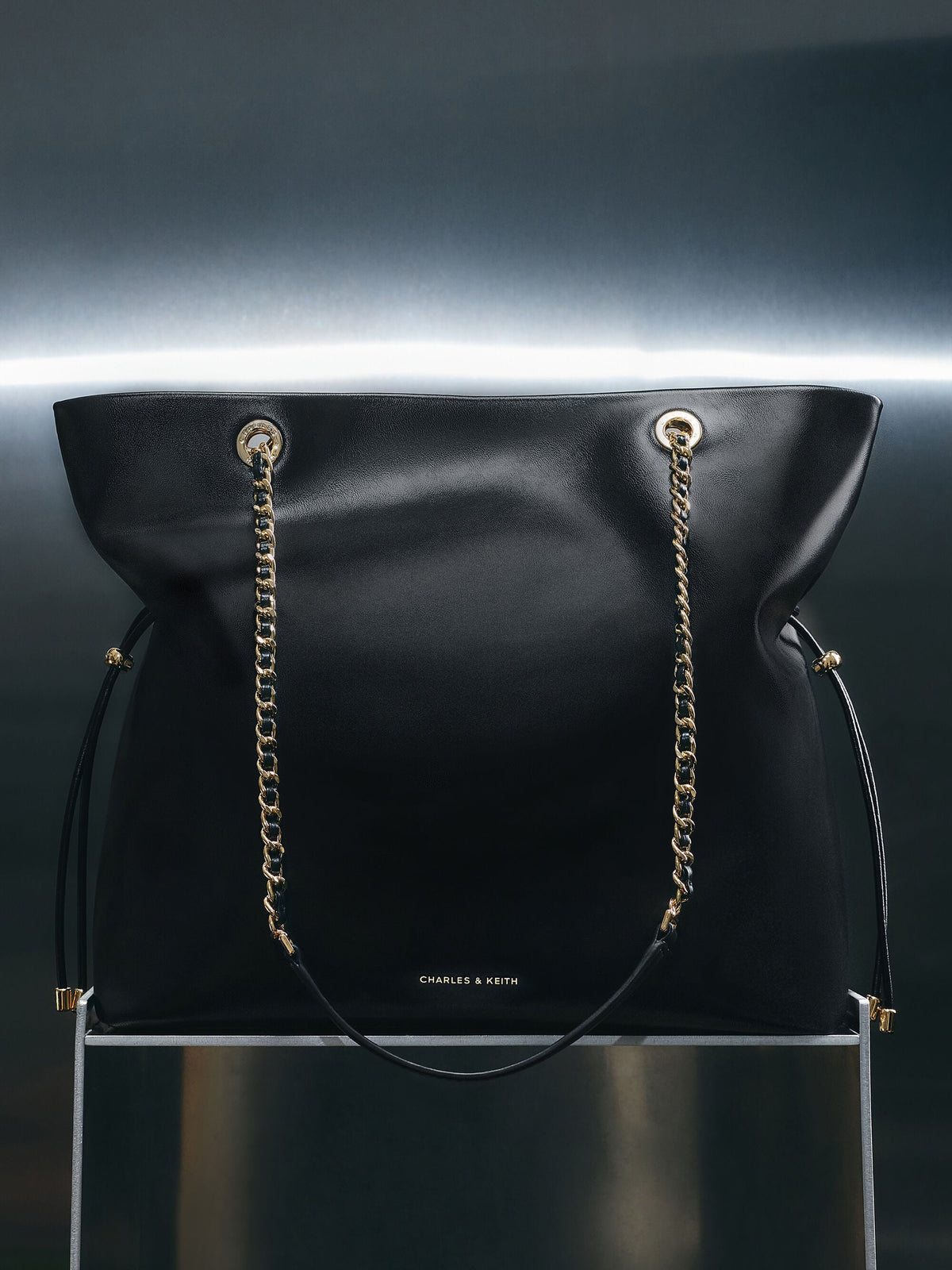CHARLES & KEITH Customer Favorite / Arya Braided-Chain Tote Bag - Black
