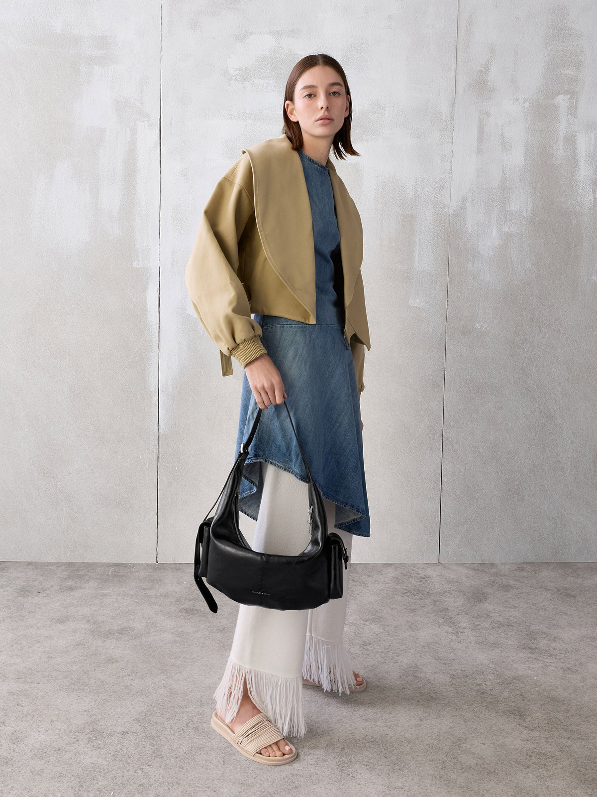 CHARLES & KEITH Great Value / Large Bessie Side-Pocket Hobo Bag - Noir