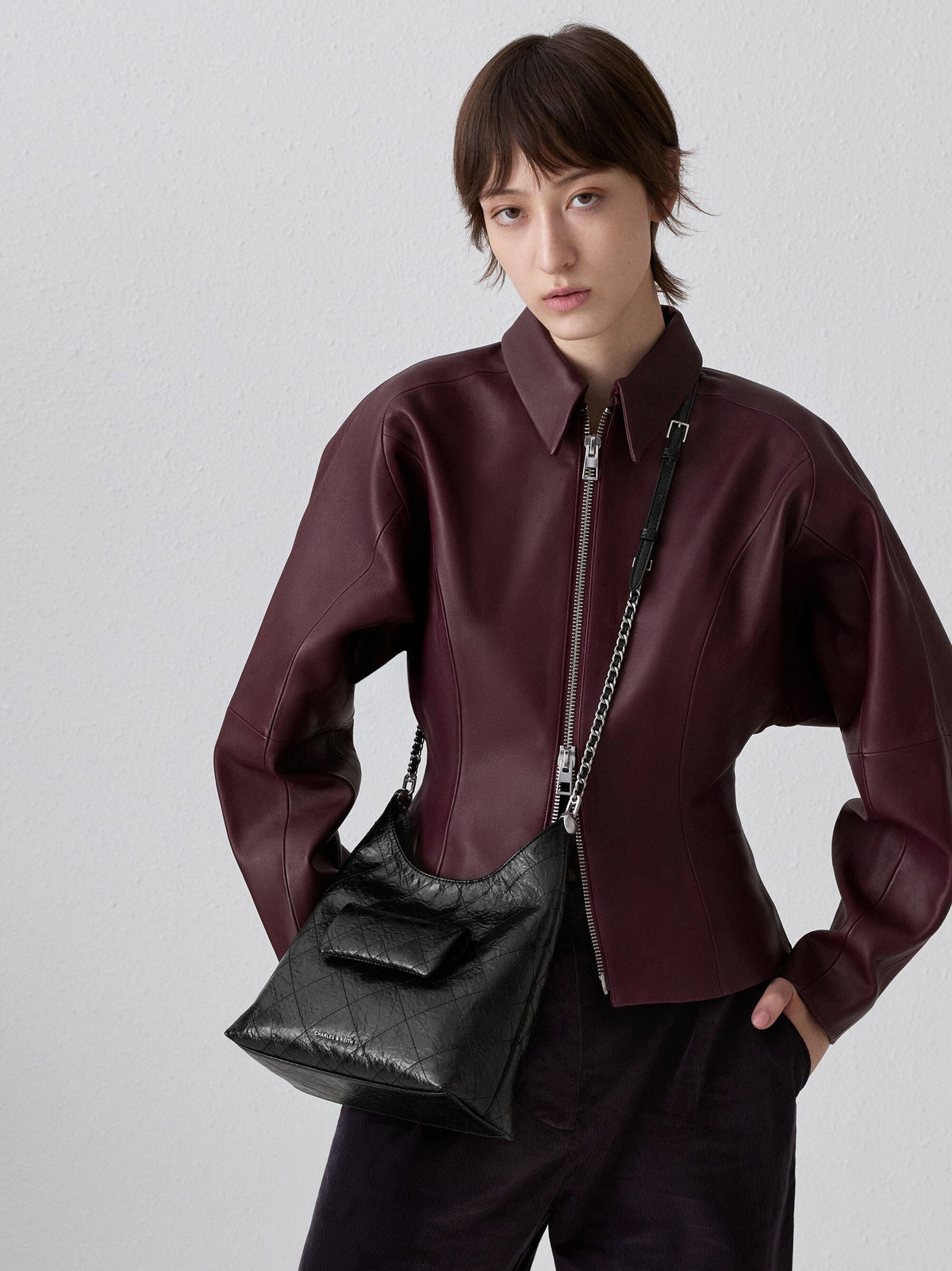 CHARLES & KEITH Hot Sale / Duo Quilted Front-Pocket Chain Hobo Bag - Noir