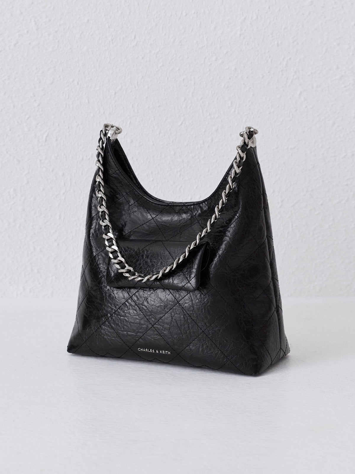 CHARLES & KEITH Hot Sale / Duo Quilted Front-Pocket Chain Hobo Bag - Noir