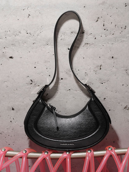 CHARLES & KEITH Classic / Petra Curved Shoulder Bag - Noir