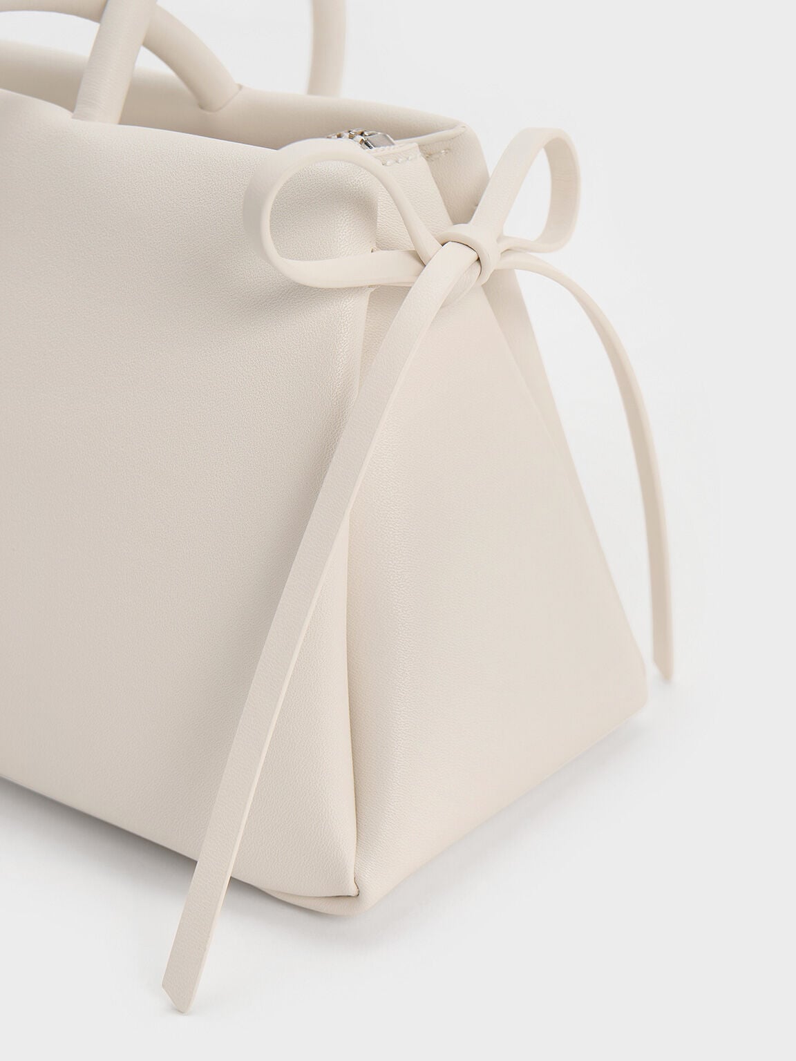 CHARLES & KEITH Signature / Hazel Bow Shoulder Bag - Meringue White