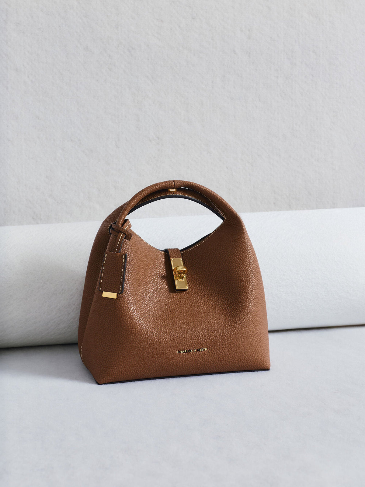 CHARLES & KEITH Recommended / Chance Turn-Lock Bucket Bag - Chocolate