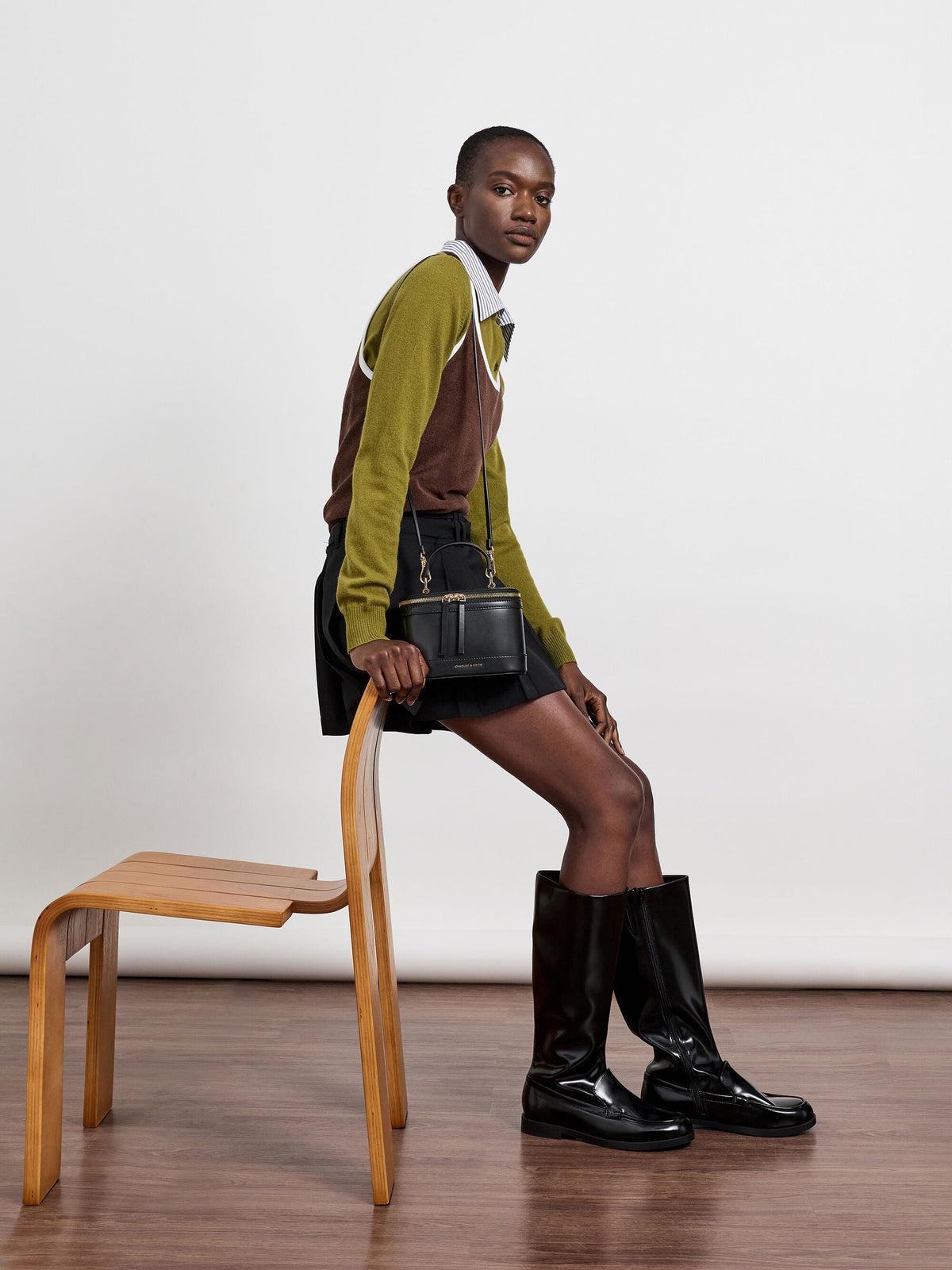 CHARLES & KEITH Smart Buy / Enola Top Handle Vanity Bag - Black