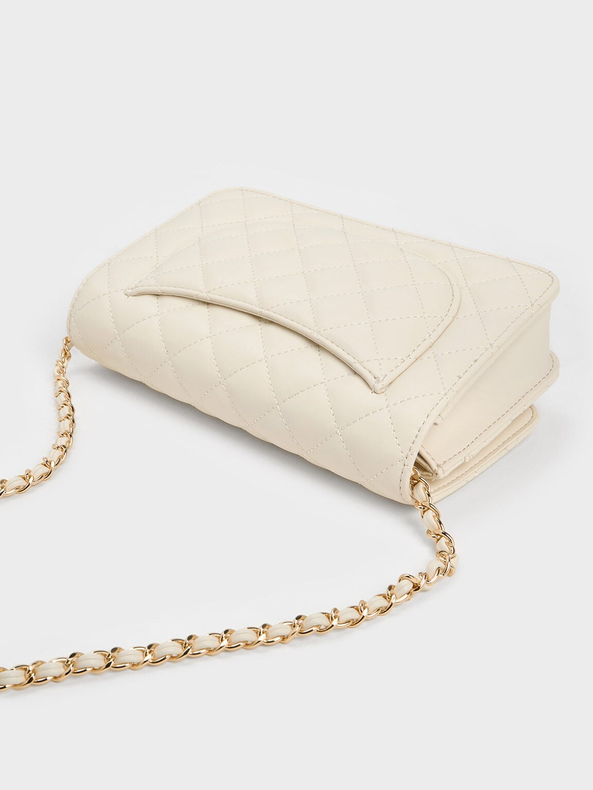 CHARLES & KEITH Customer Favorite / Cressida Quilted Push-Lock Clutch - Cream