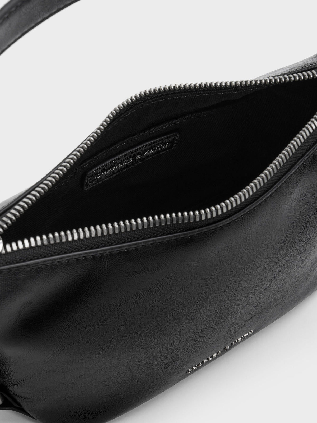 CHARLES & KEITH Signature / Tatiana Tassel Hobo Bag - Noir