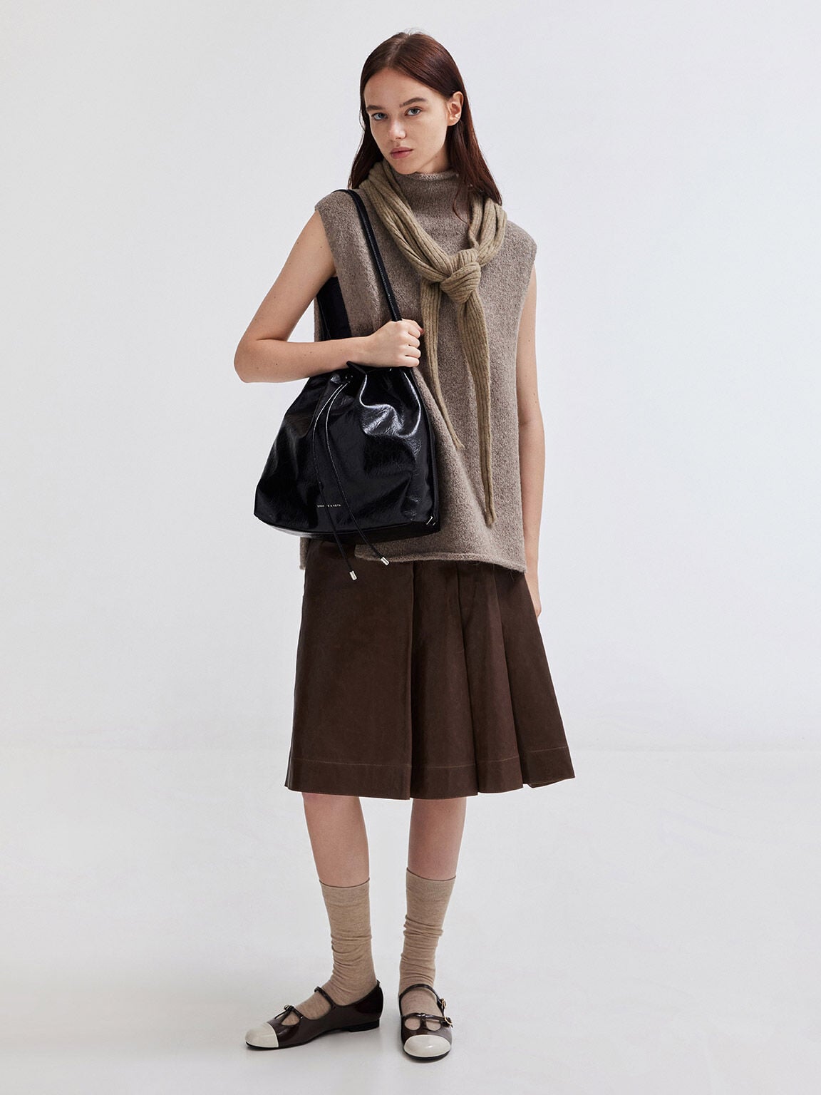 CHARLES & KEITH Classic / Neva Two-Way Bucket Bag - Noir