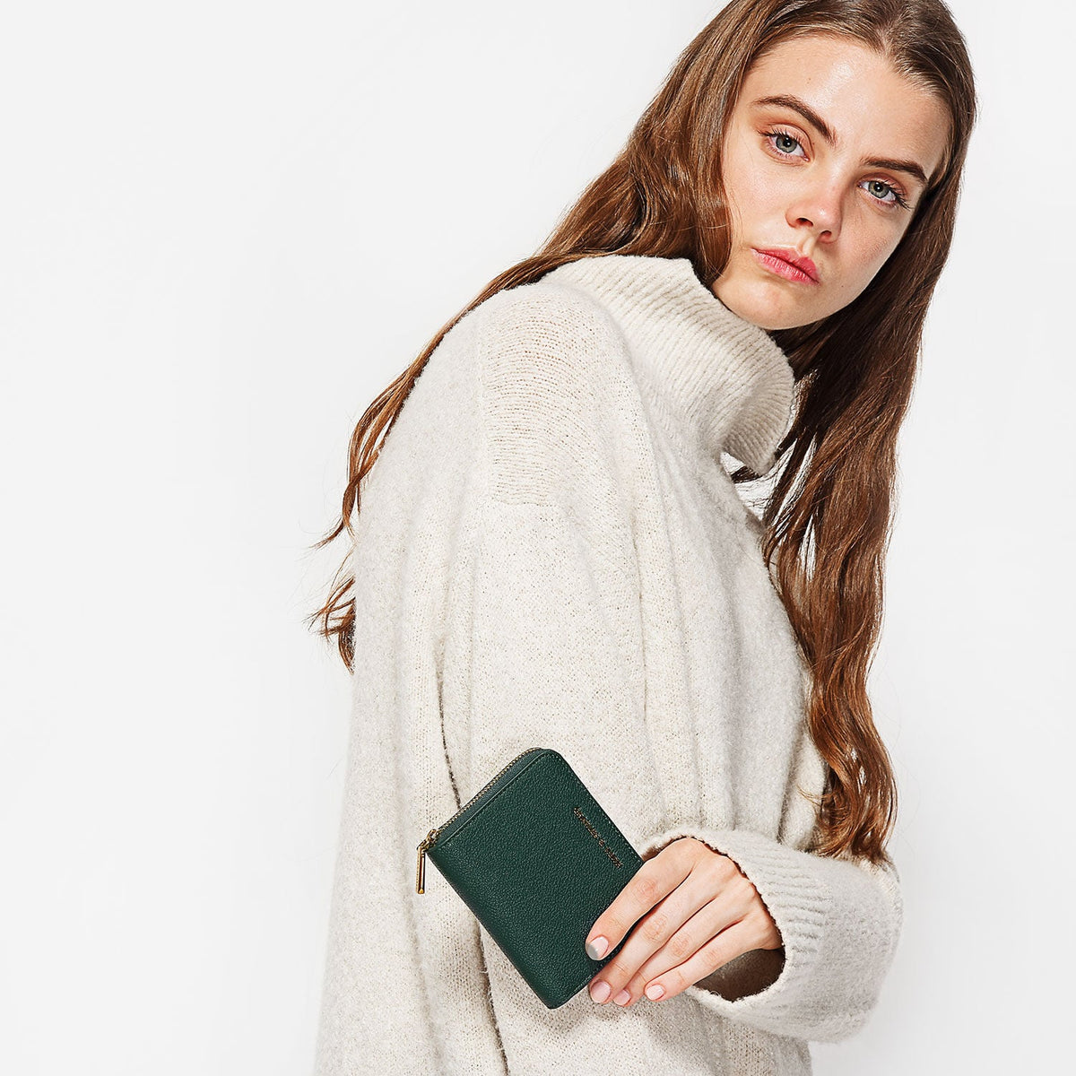 CHARLES & KEITH Latest / Basic Square Wallet - Green